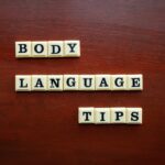 Ce spune limbajul corpului despre tine: semnificația gesturilor tale