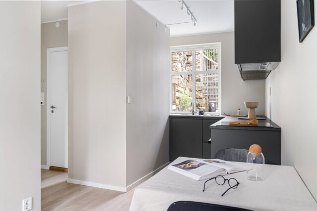 Mobilier pentru spații mici ales după echilibru nu după teamă