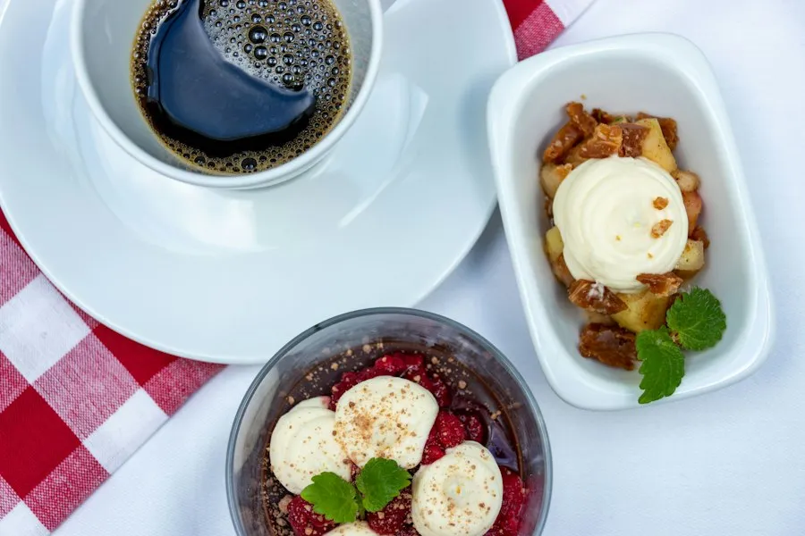 Photo desserts paired with coffee