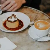Photo coffee dessert pairing mistakes
